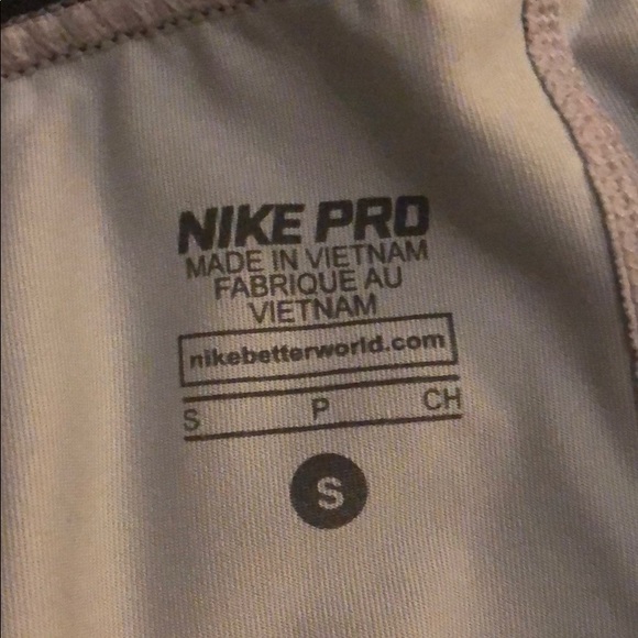 Nike Pro Women’s Leggings - Picture 3 of 4
